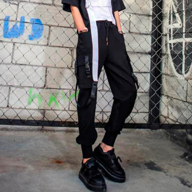 Black-Cargo-Pants-for-Women-Urbancore-1